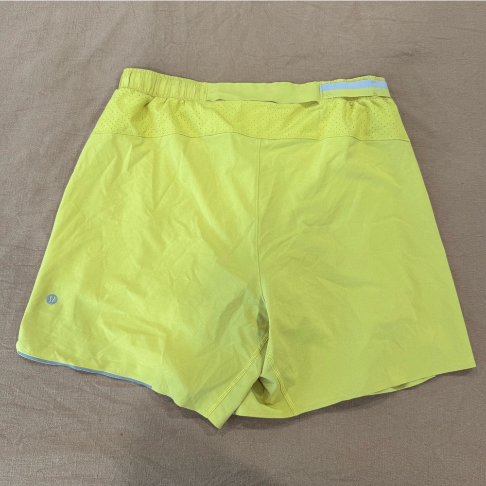 Men’s Lululemon Yellow Athletic Shorts - Picture 3 of 4